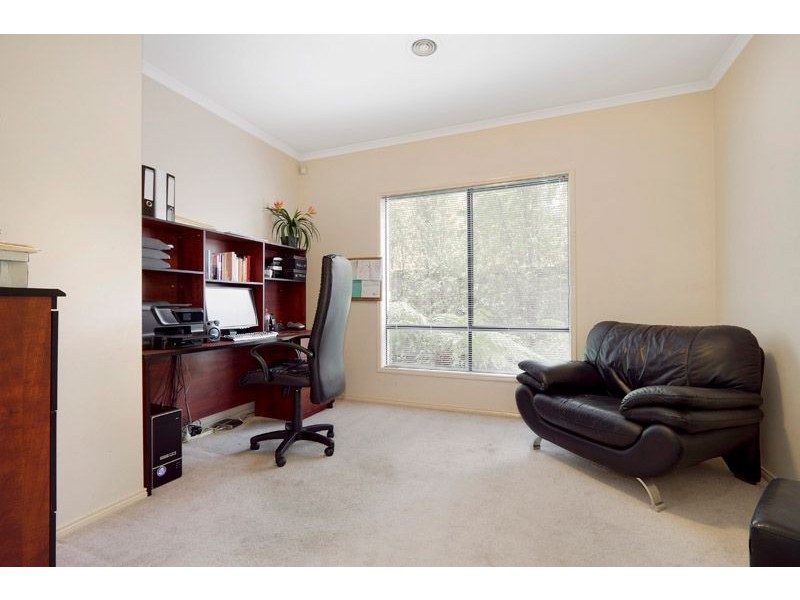 102 Herriotts Boulevard, Glen Waverley VIC 3150