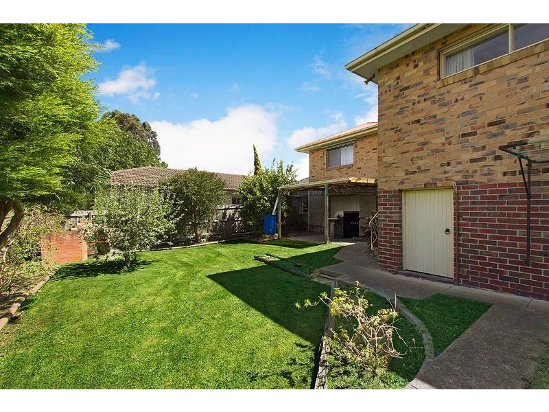 12 Angus Drive, Glen Waverley VIC 3150