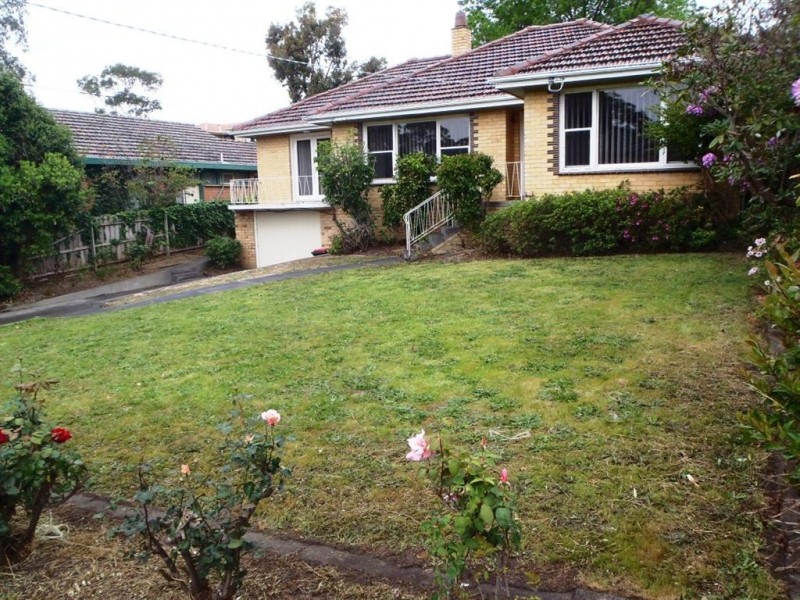 66 Hinkler Road, Glen Waverley VIC 3150