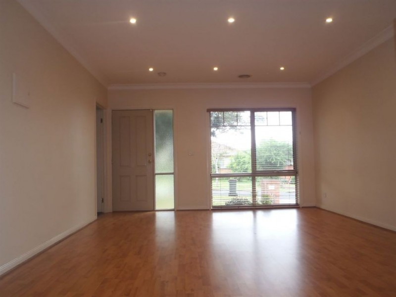 1/28 Hinkler Road, Glen Waverley VIC 3150