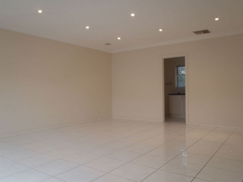 1/28 Hinkler Road, Glen Waverley VIC 3150