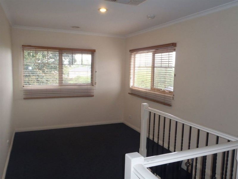 1/28 Hinkler Road, Glen Waverley VIC 3150