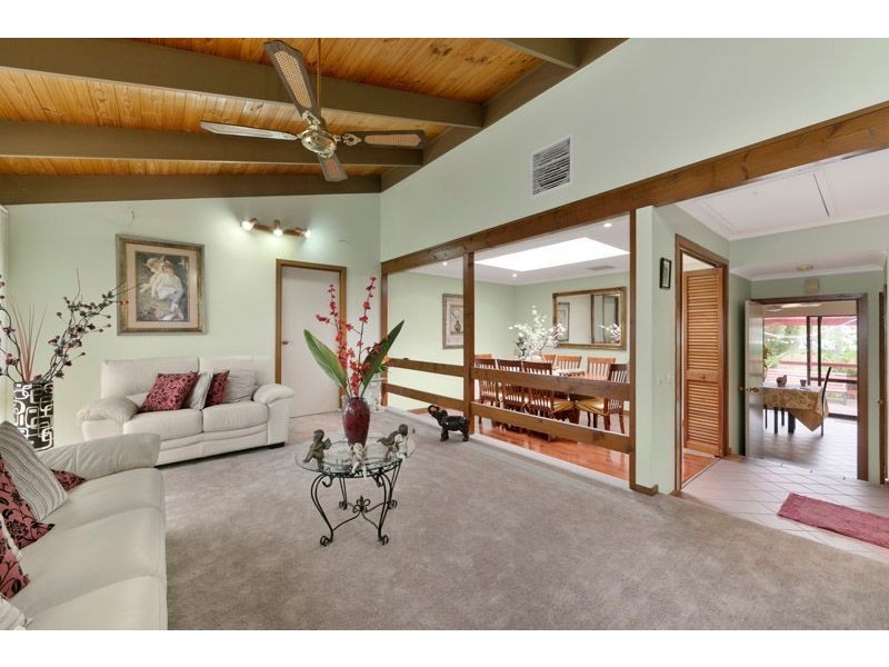 36 Huntingdon Drive, Wantirna South VIC 3152