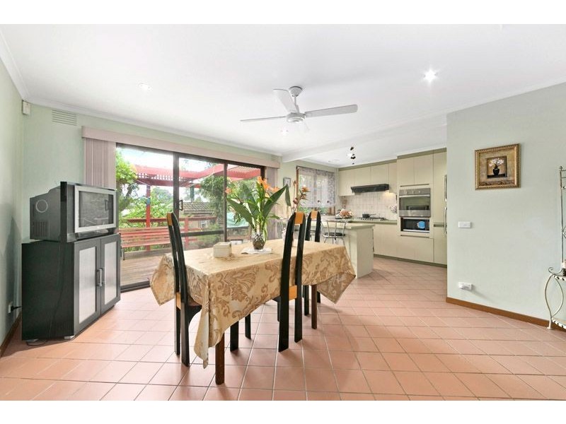 36 Huntingdon Drive, Wantirna South VIC 3152