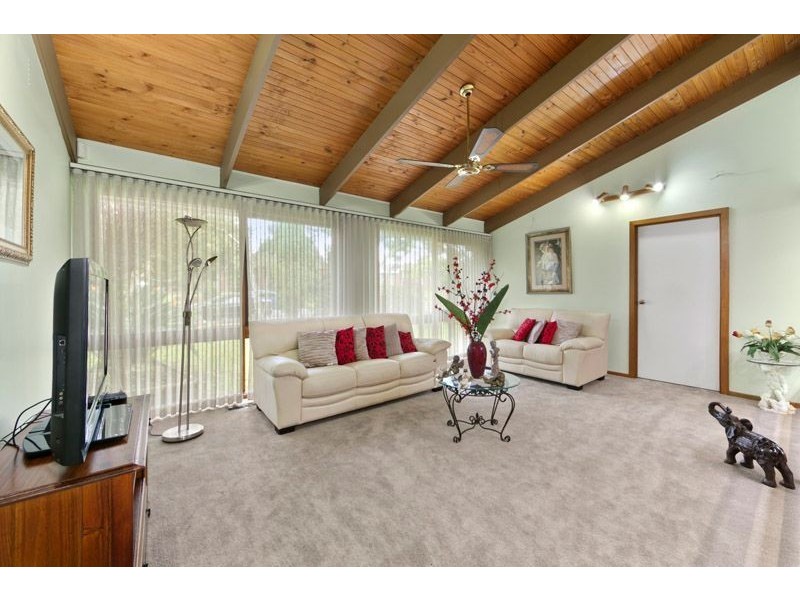 36 Huntingdon Drive, Wantirna South VIC 3152