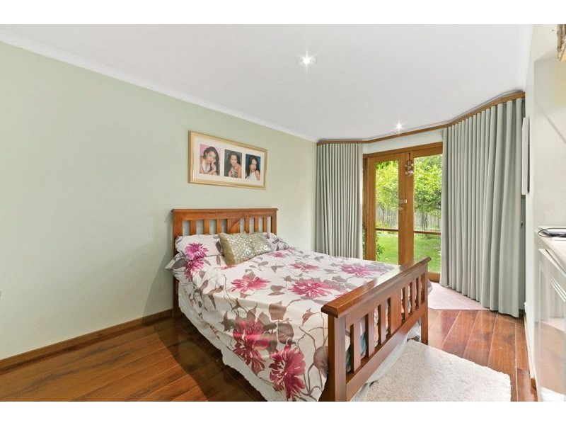 36 Huntingdon Drive, Wantirna South VIC 3152