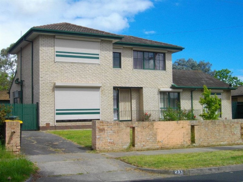 231 Brandon Park Drive, Wheelers Hill VIC 3150