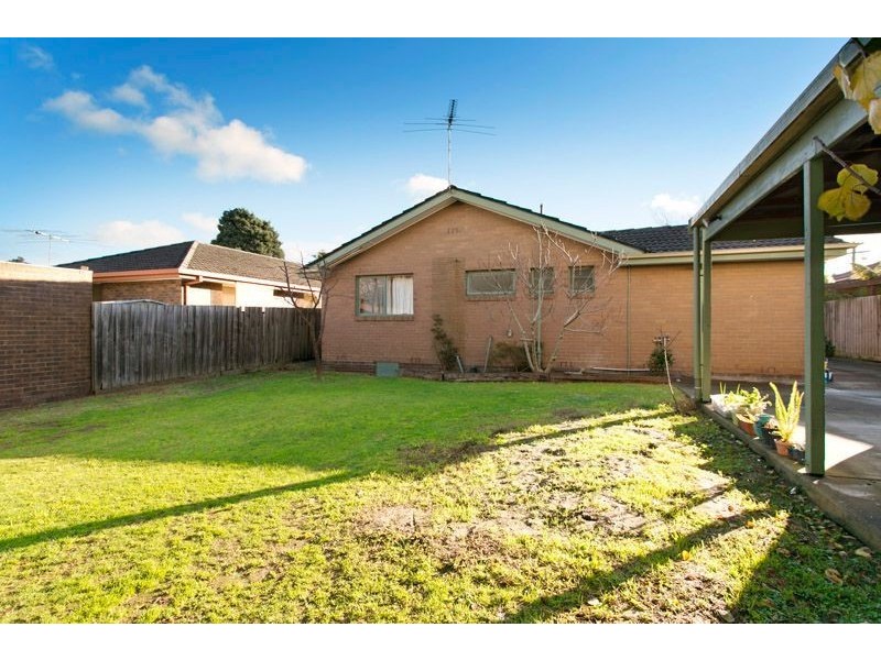 33 Browning Drive, Glen Waverley VIC 3150