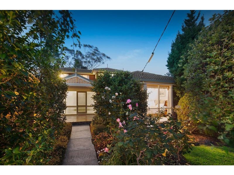 51 Galahad Crescent, Glen Waverley VIC 3150