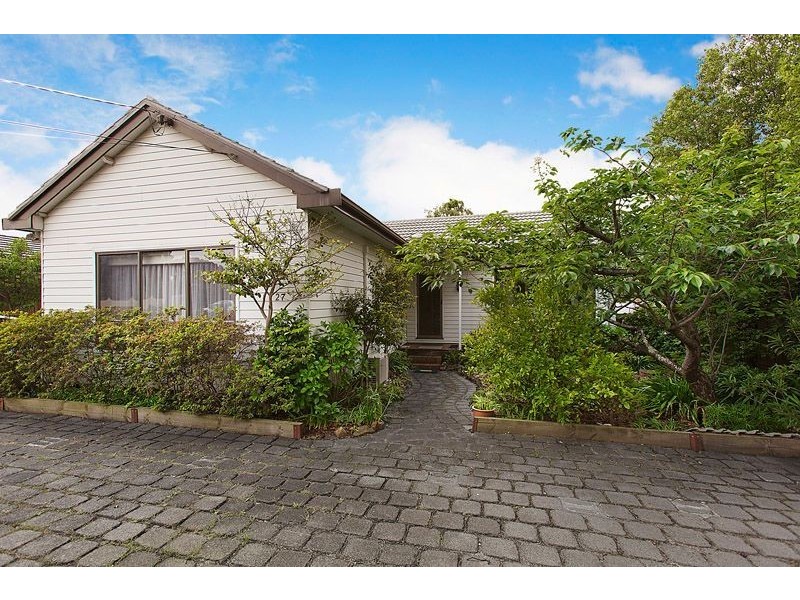 27 Rob Roy Street, Glen Waverley VIC 3150