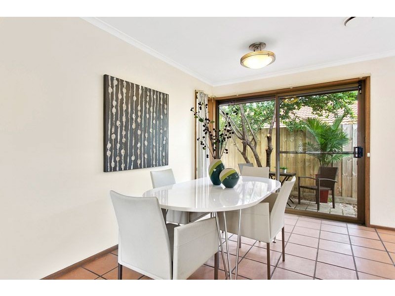 1 Carmen Court, Glen Waverley VIC 3150