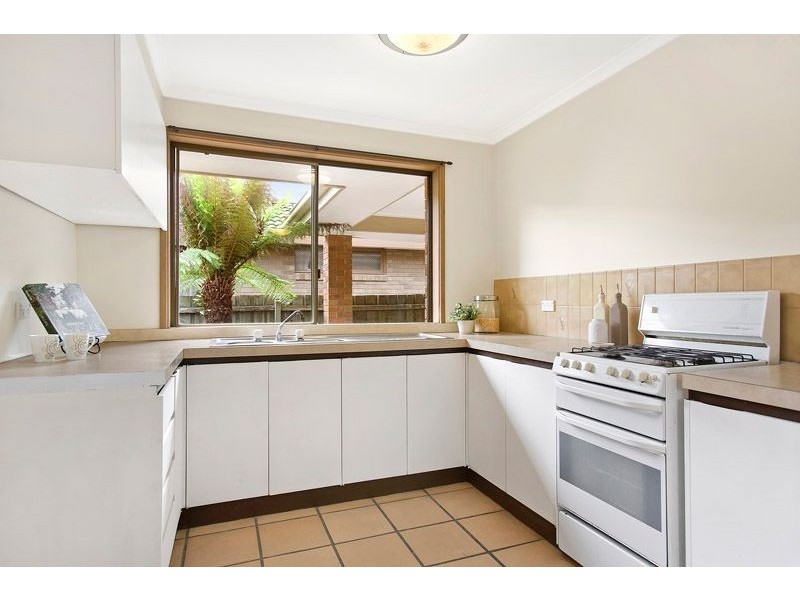 1 Carmen Court, Glen Waverley VIC 3150