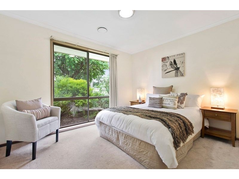 1 Carmen Court, Glen Waverley VIC 3150