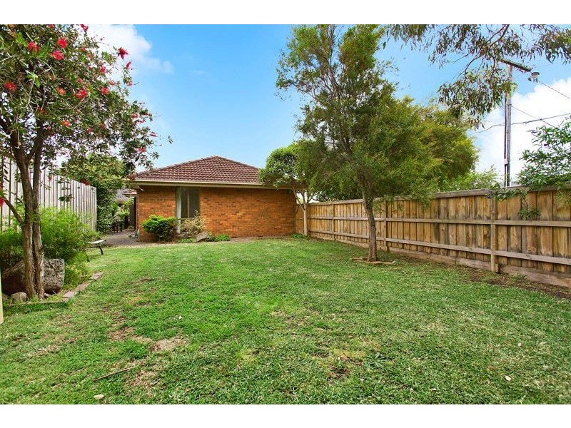 1 Carmen Court, Glen Waverley VIC 3150