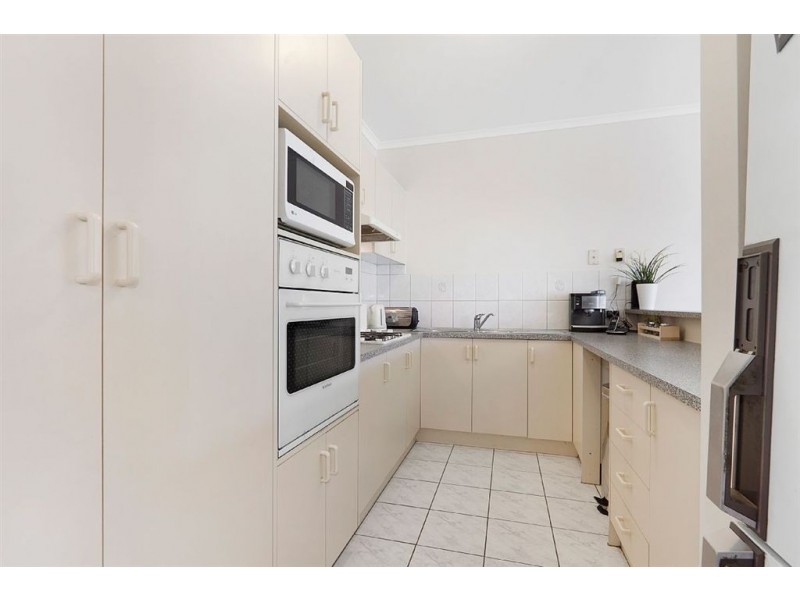 25 The Quadrangle, Glen Waverley VIC 3150