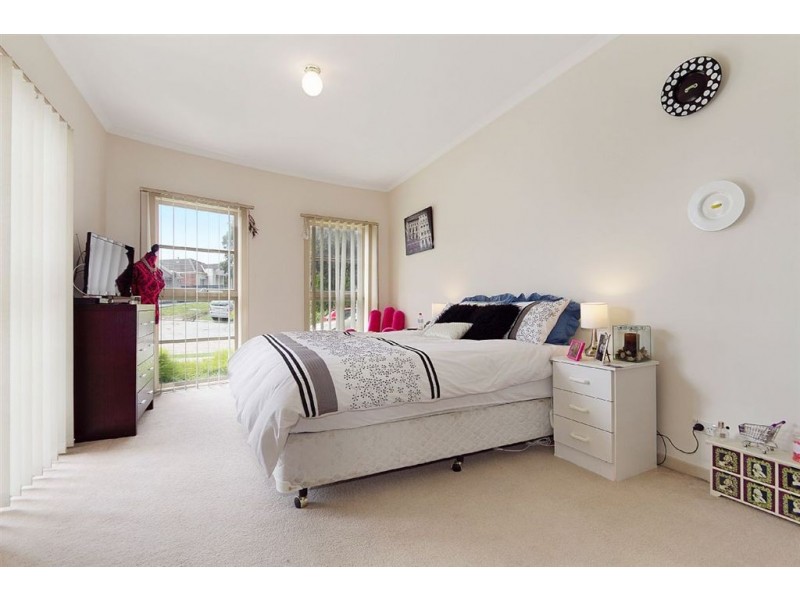 25 The Quadrangle, Glen Waverley VIC 3150