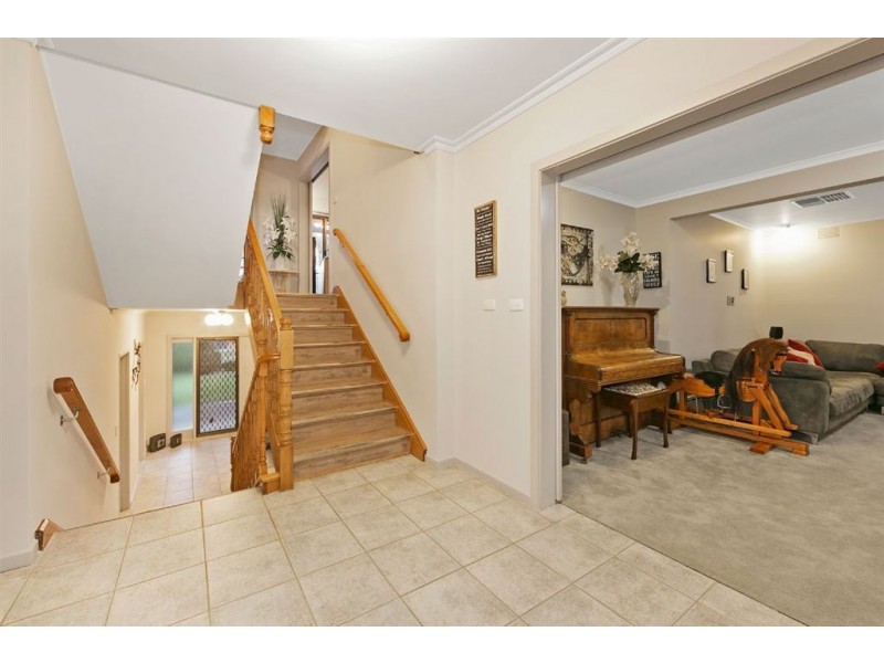 12 Harlingford Court, Wheelers Hill VIC 3150