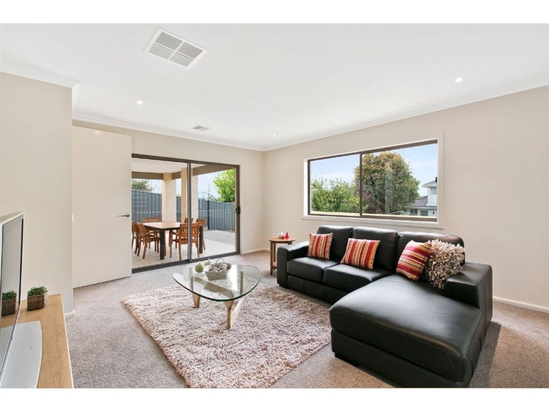 5 Summit Crescent, Glen Waverley VIC 3150