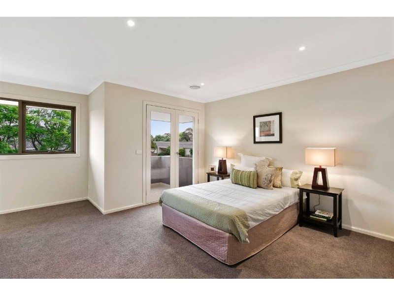 5 Summit Crescent, Glen Waverley VIC 3150