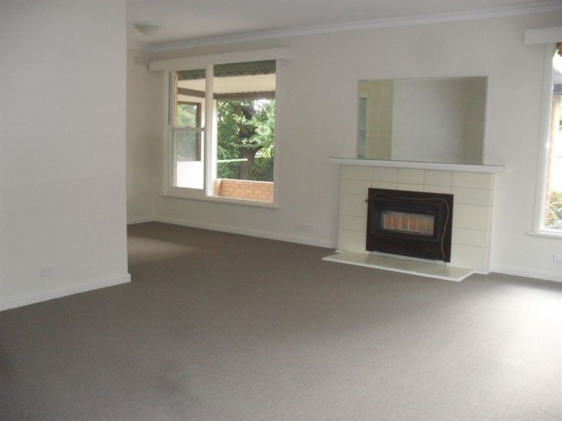 17 Woodstock Road, Mount Waverley VIC 3149