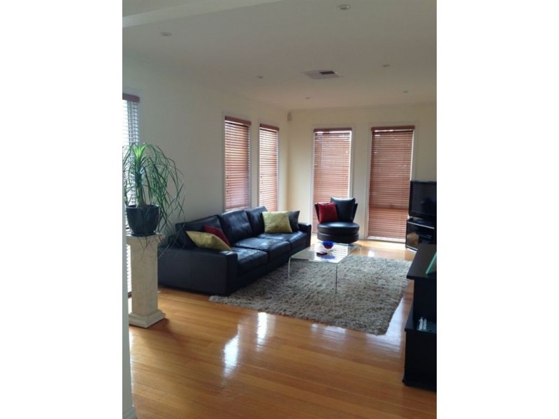 1 Kerrie Road, Glen Waverley VIC 3150