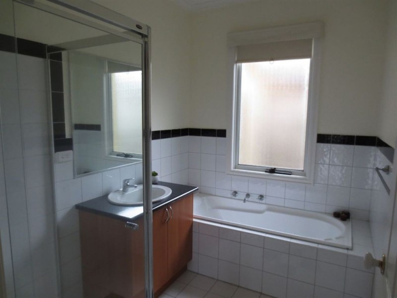 1 Kerrie Road, Glen Waverley VIC 3150