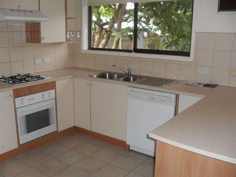 9 Lanoma Court, Wheelers Hill VIC 3150