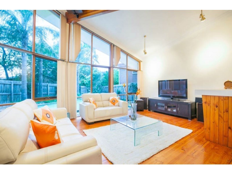 27 Threadbow Crescent, Wheelers Hill VIC 3150