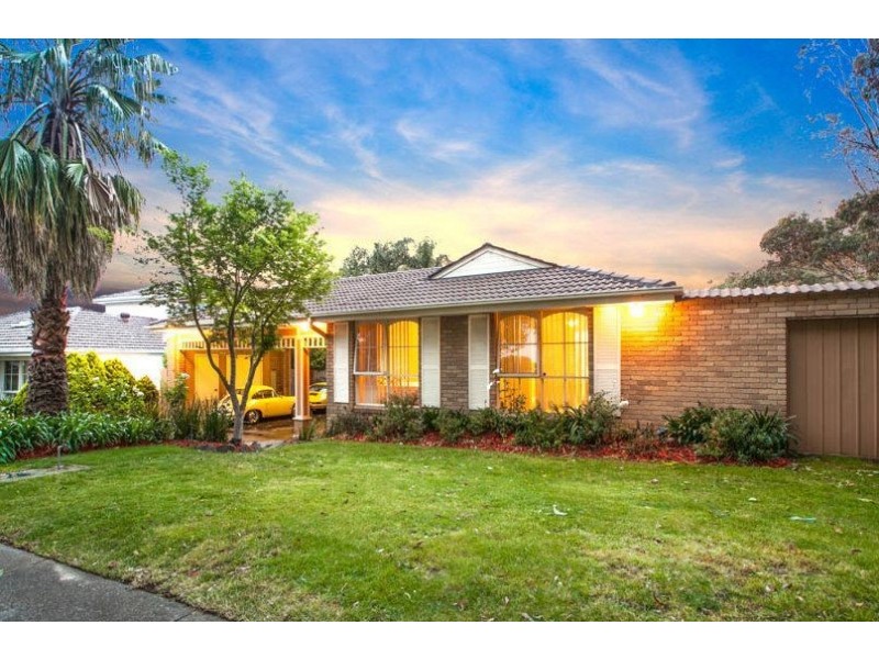 27 Threadbow Crescent, Wheelers Hill VIC 3150