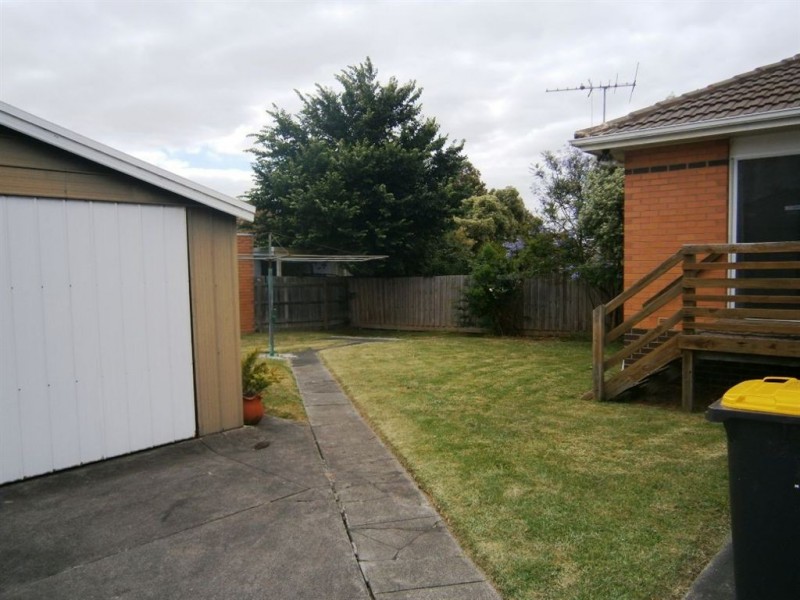 2 Pippin Avenue, Glen Waverley VIC 3150