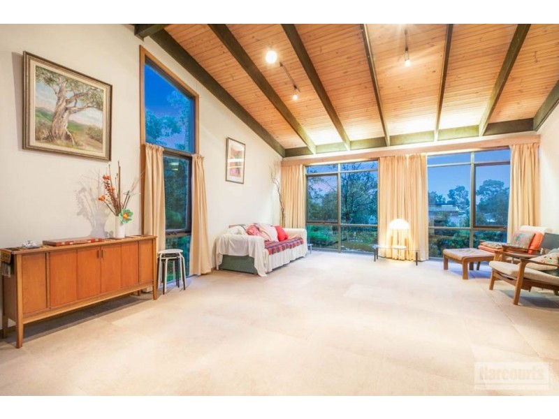 25 Belinda Crescent, Wheelers Hill VIC 3150