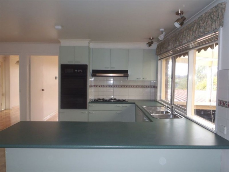 31 Atheldene Drive, Glen Waverley VIC 3150