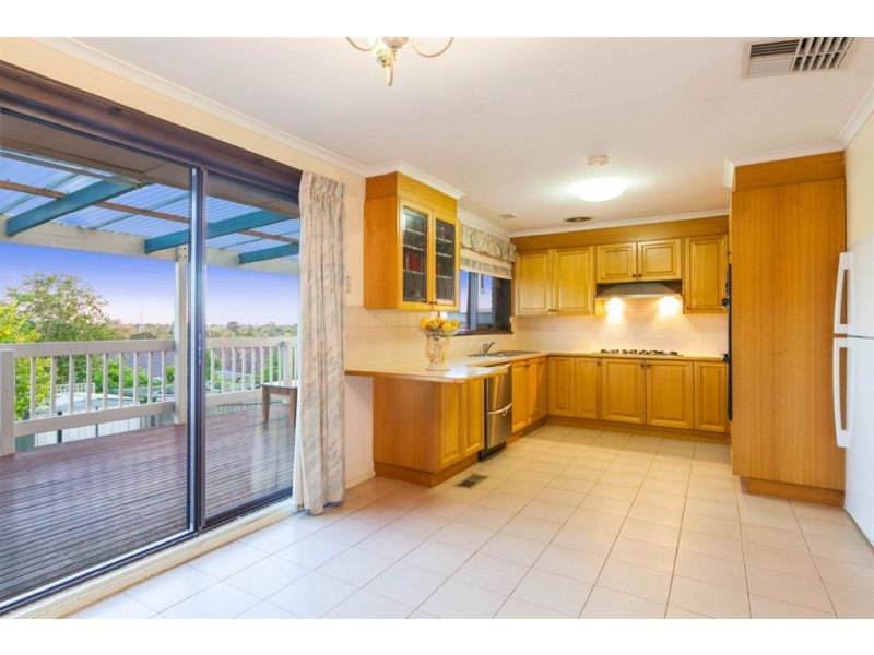 40 Saladin Avenue, Glen Waverley VIC 3150