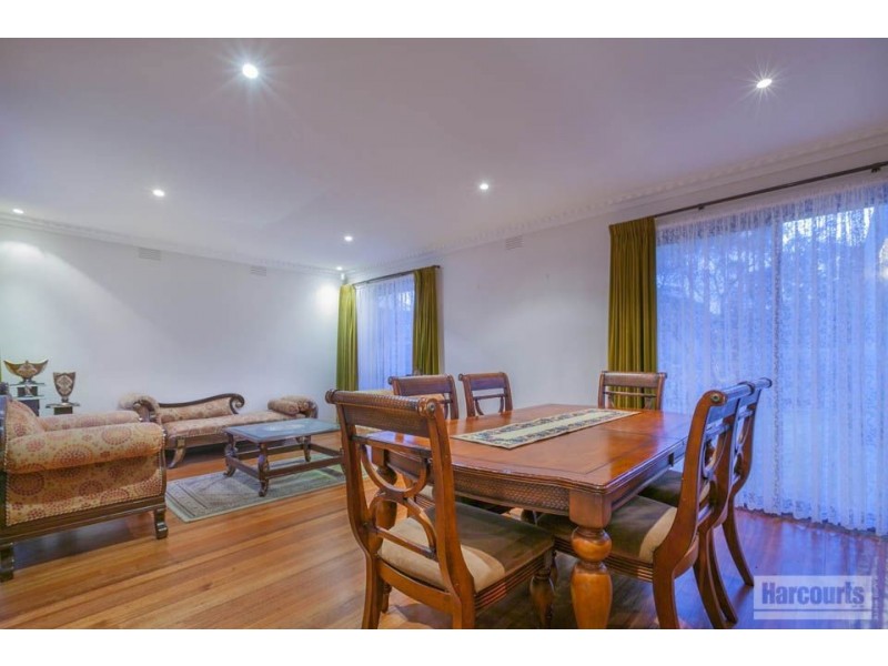 28 Blackwood Drive, Wheelers Hill VIC 3150