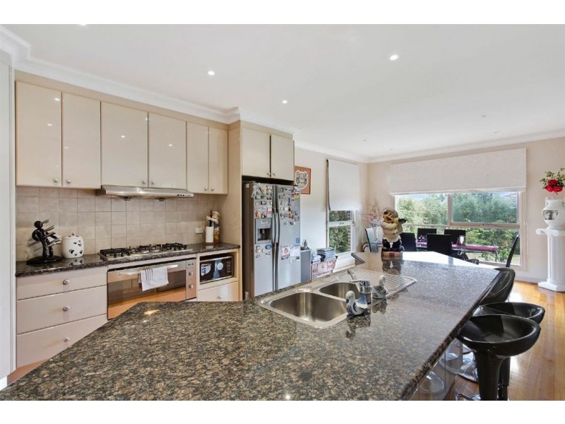 21 St Albans Street, Mount Waverley VIC 3149