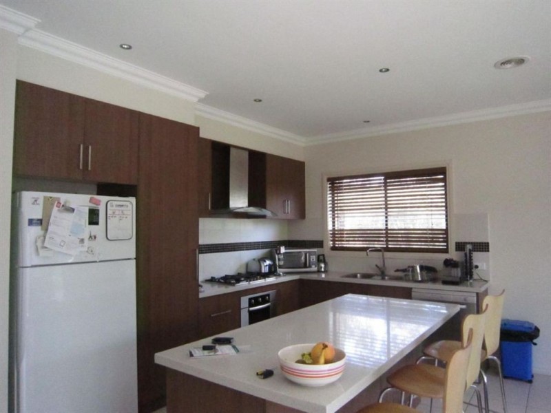 2/1 Highclere Avenue, Mount Waverley VIC 3149