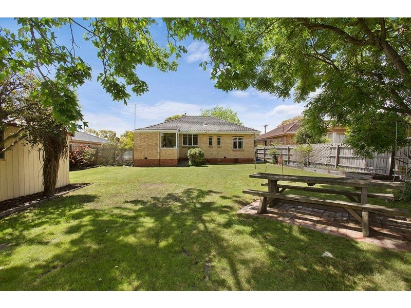 6 Irving Street, Mount Waverley VIC 3149