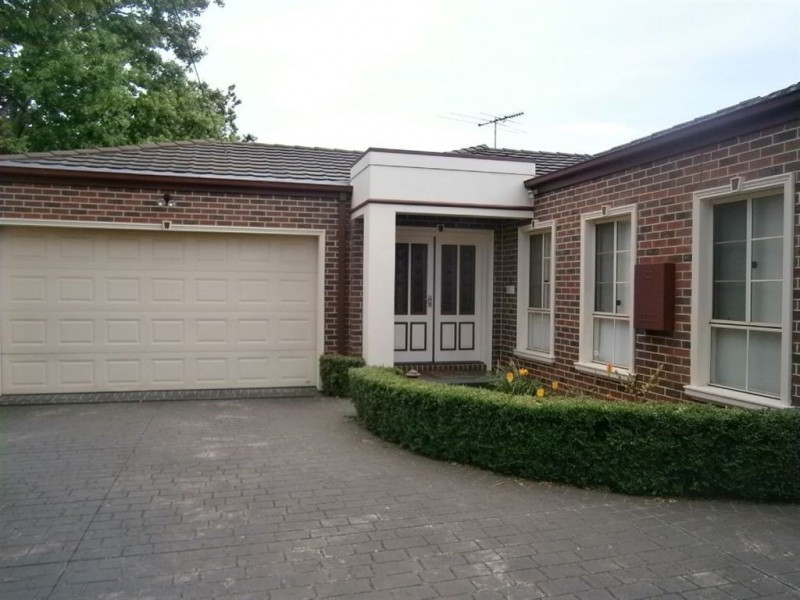 2/21 Panoramic Grove, Glen Waverley VIC 3150