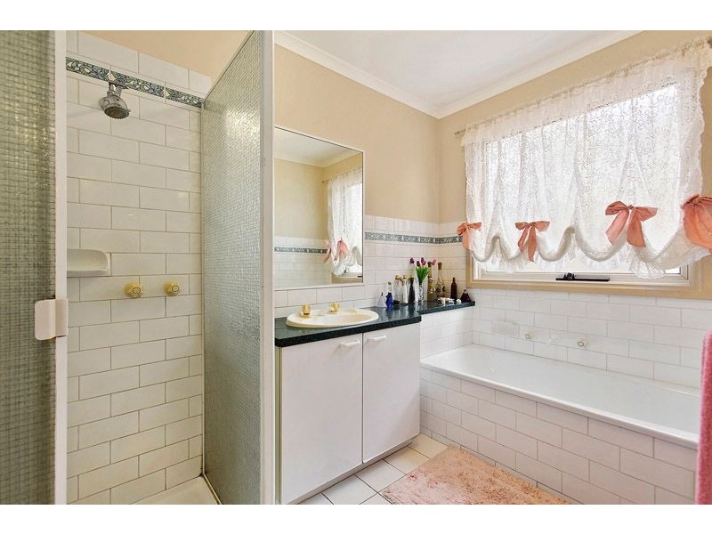 2/3 Subiaco Court, Glen Waverley VIC 3150