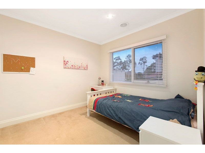 2/781 Waverley Road, Glen Waverley VIC 3150