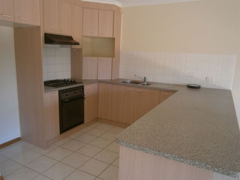 2/23 Radiant Crescent, Forest Hill VIC 3131