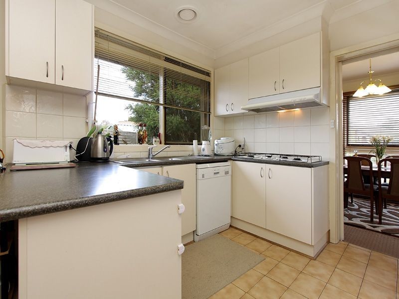 26 Cootamundra Drive, Wheelers Hill VIC 3150