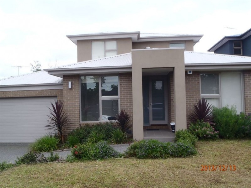 17 Wilson Road, Glen Waverley VIC 3150