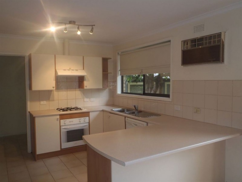 9 Lanoma Court, Wheelers Hill VIC 3150