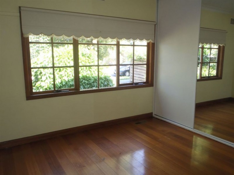 37 Gillard Street, Burwood VIC 3125