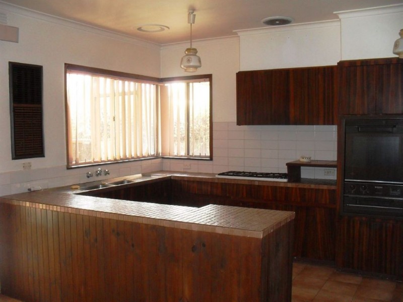 8 Jarrah Court, Glen Waverley VIC 3150