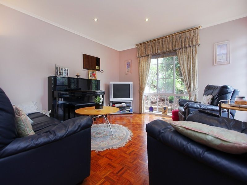 3 Honeysuckle Avenue, Wheelers Hill VIC 3150