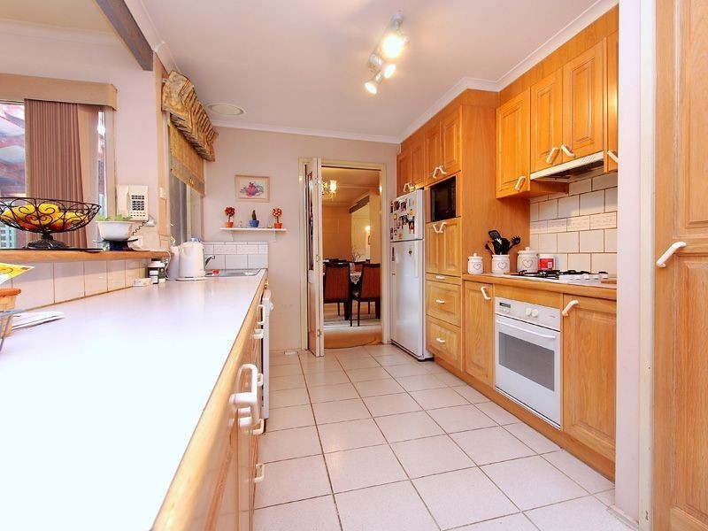 3 Honeysuckle Avenue, Wheelers Hill VIC 3150