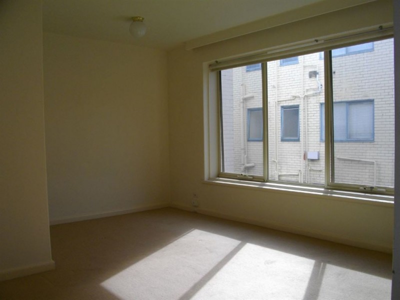 10/8 Mitford Street, St Kilda VIC 3182