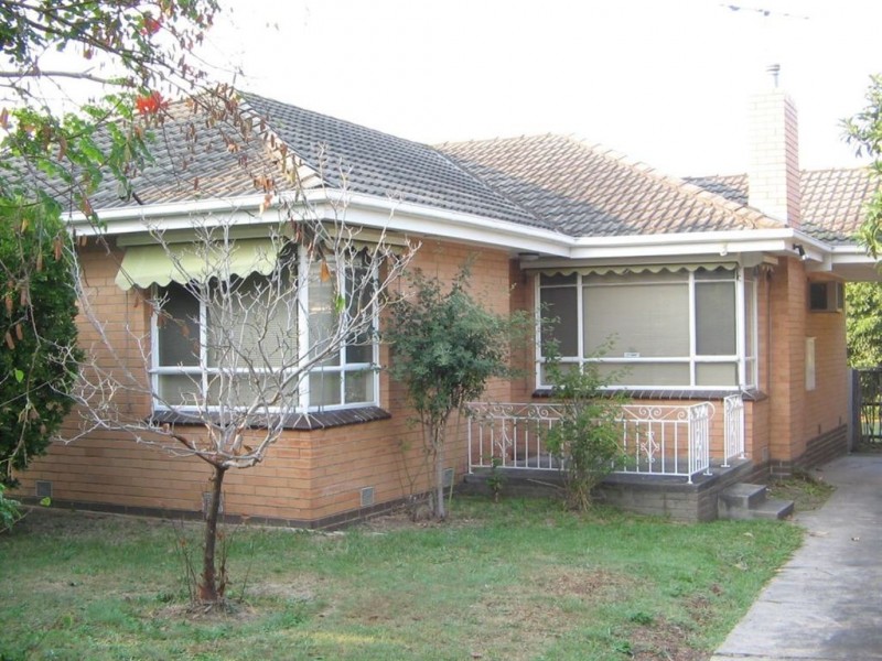 30 Folkstone Road, Glen Waverley VIC 3150